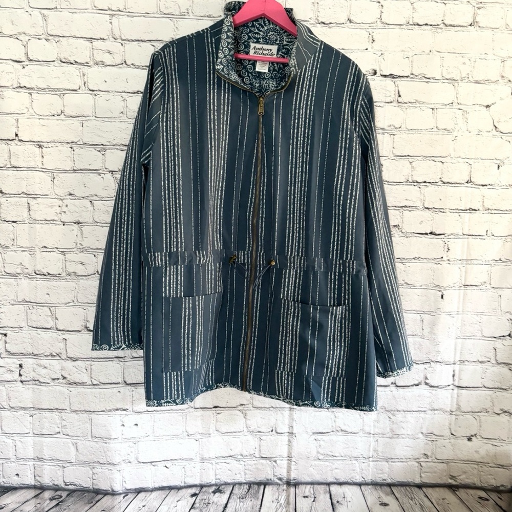 ANTHONY RICHARDS. blue windbreaker. Size 1X